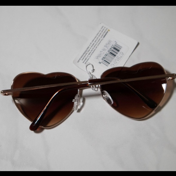 ROSE GOLD HEART SUNGLASSES - Picture 2 of 5